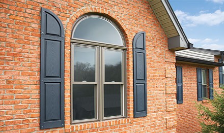 When reviewing Champion vs Atrium windows, you'll want to look for windows with high energy efficiency, long-lasting durability, and a budget-friendly price tag.